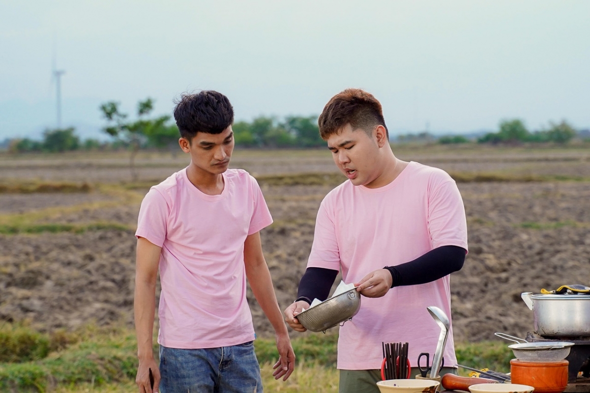 Mạc Văn Khoa và Quốc Khánh