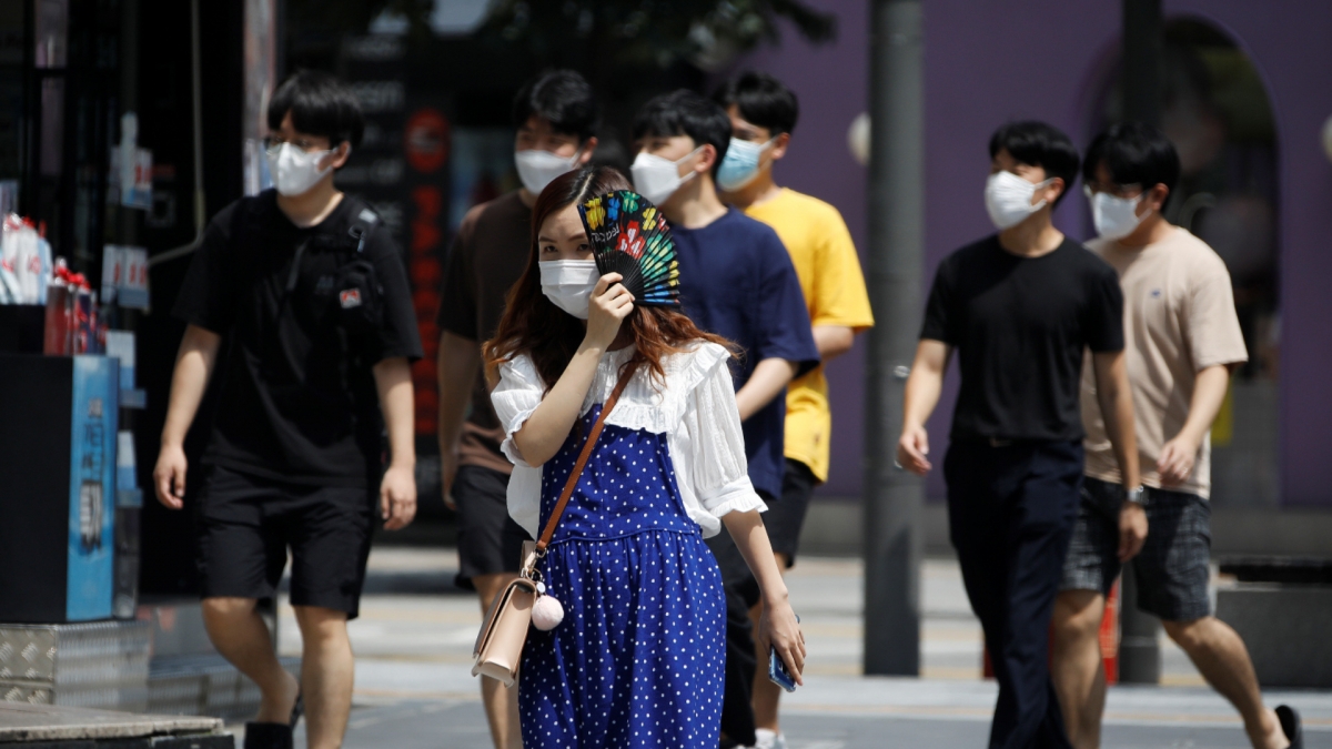 Phòng chống Covid-19 tại Seoul - Hàn Quốc. (Ảnh: AP)