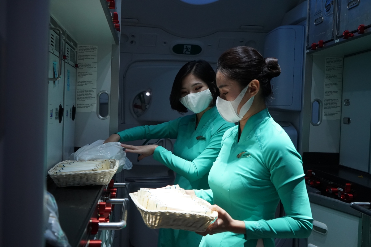 Từ đó đến nay, Vietnam Airlines chỉ thực hiện các chuyến bay quốc tế nhằm mục đích vận chuyến công dân Việt Nam từ nước ngoài về nước tránh dịch, vận chuyển chuyên gia kỹ thuật và vận tải hàng hóa phục vụ sản xuất, giao thương.