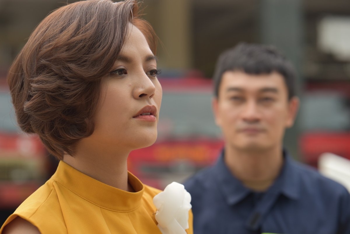 Thu Quỳnh làm người thứ ba trong "Lửa ấm".
