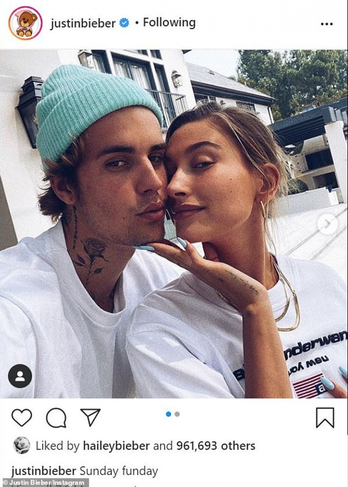 Cô và Justin Bieber vừa tổ chức kỷ niệm 2 năm kết hôn.