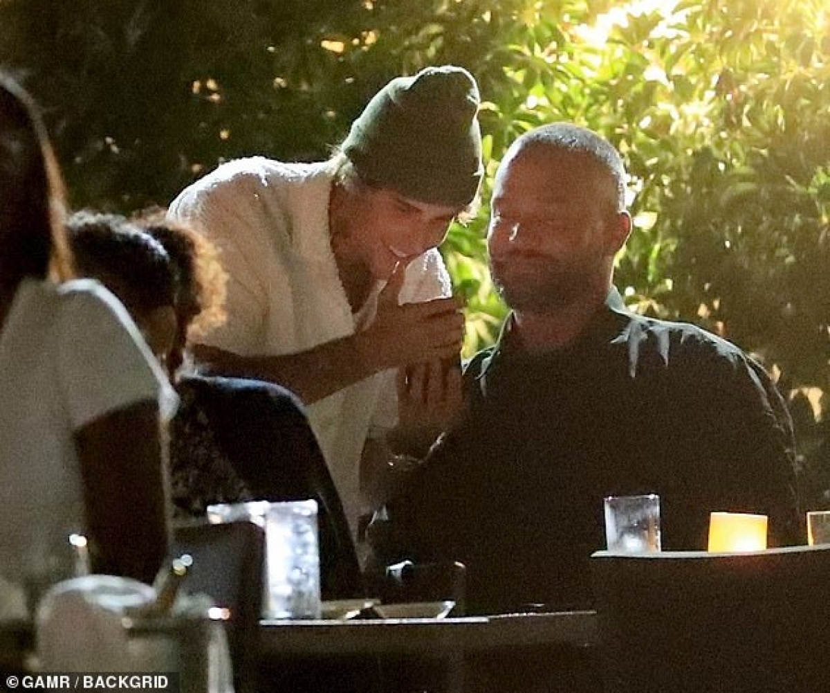 Justin Bieber hiện đã dần trở lại với công việc sau khoảng thời gian dài nghỉ dịch.