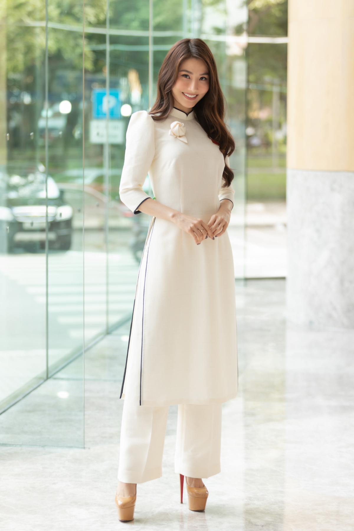 Bước ngoặt mới giúp Diễm My trau dồi, học hỏi thêm nhiều kinh nghiệm sống và giúp đầu óc nhạy bén hơn.