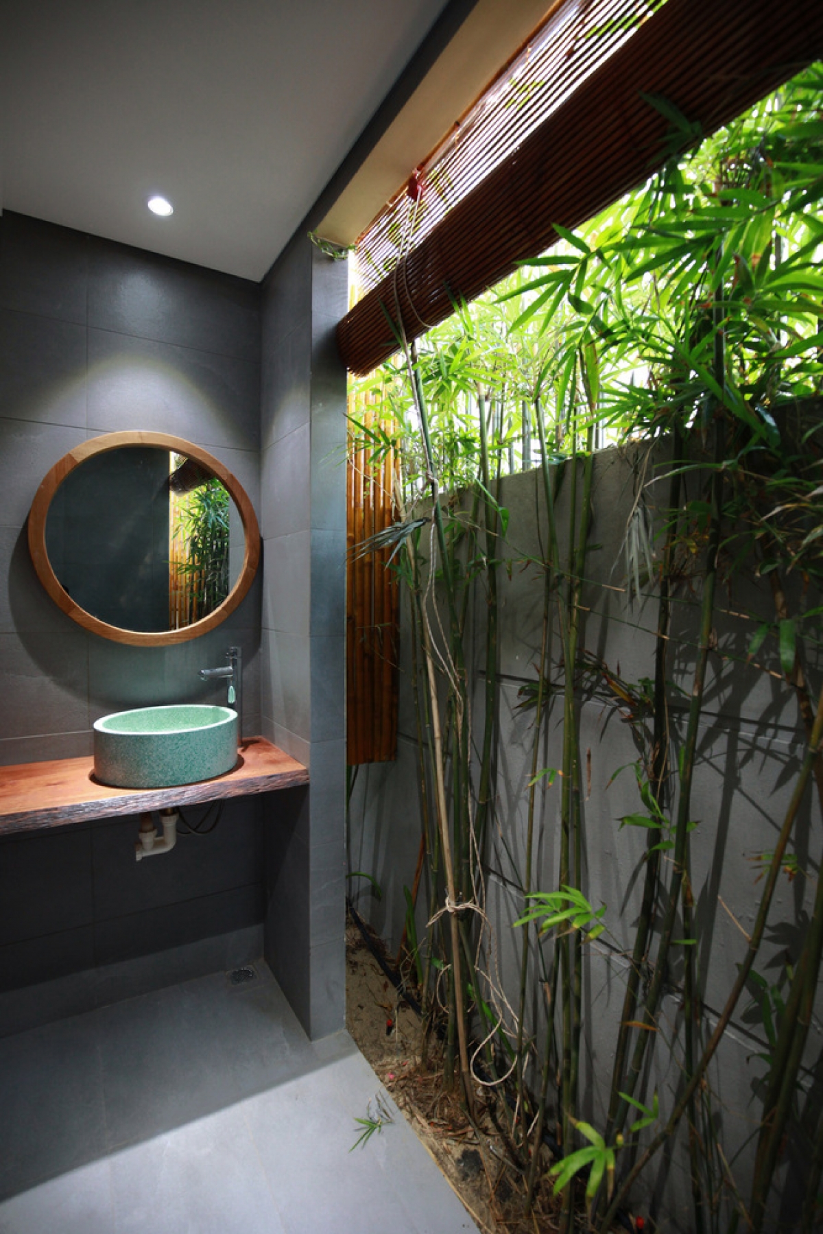 Phòng tắm mở, mang đến cảm giác gần gũi.