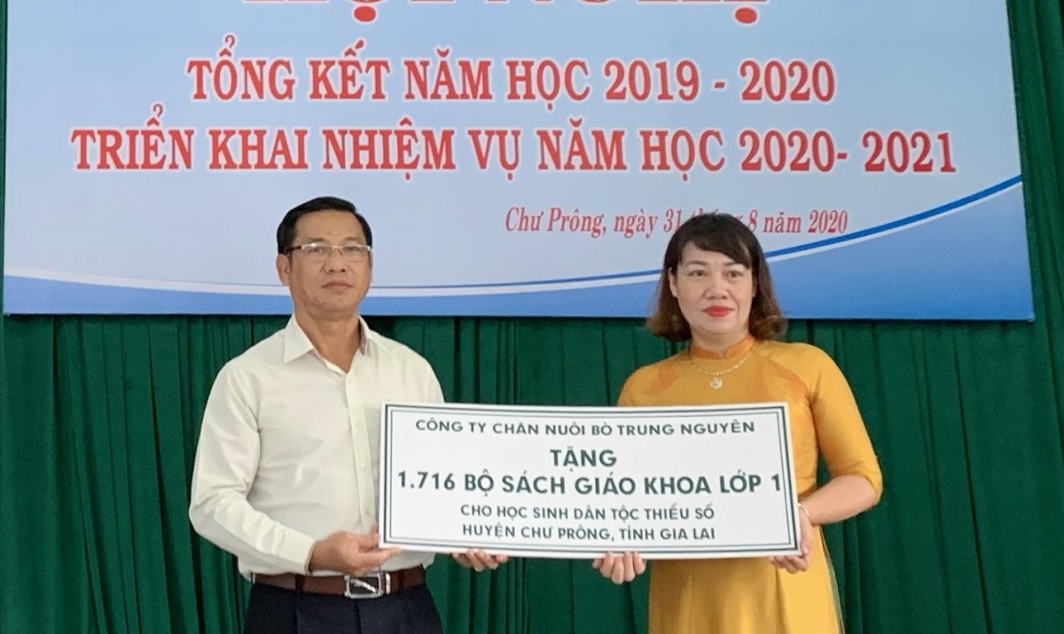 Thaco hỗ trợ sách giáo khoa cho học sinh khó khăn miền núi tỉnh Gia Lai