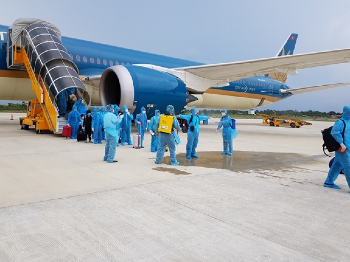 Vietnam Airlines mở bán vé chuyến bay thương mại quốc tế thường lệ về Việt Nam đầu tiên sau Covid-19.