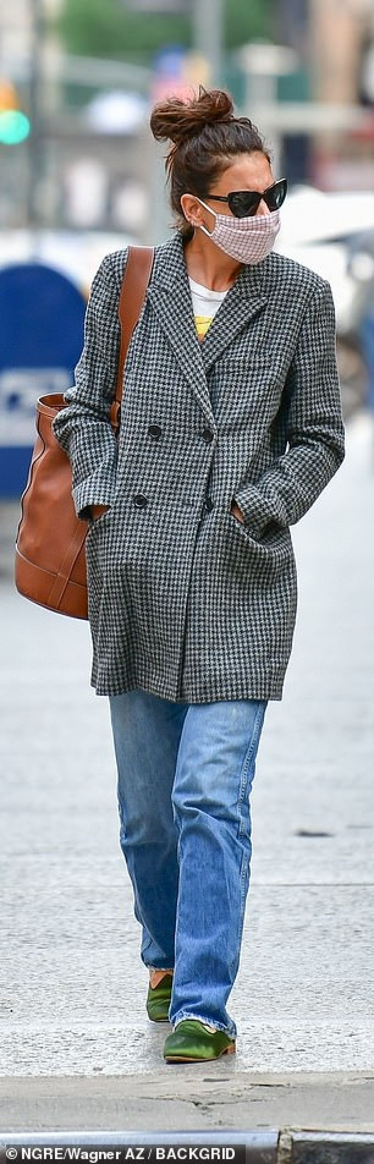 Trong thời điểm này, Katie Holmes gây chú ý khi công khai hẹn hò cùng bạn trai mới Emilio Vitolo.