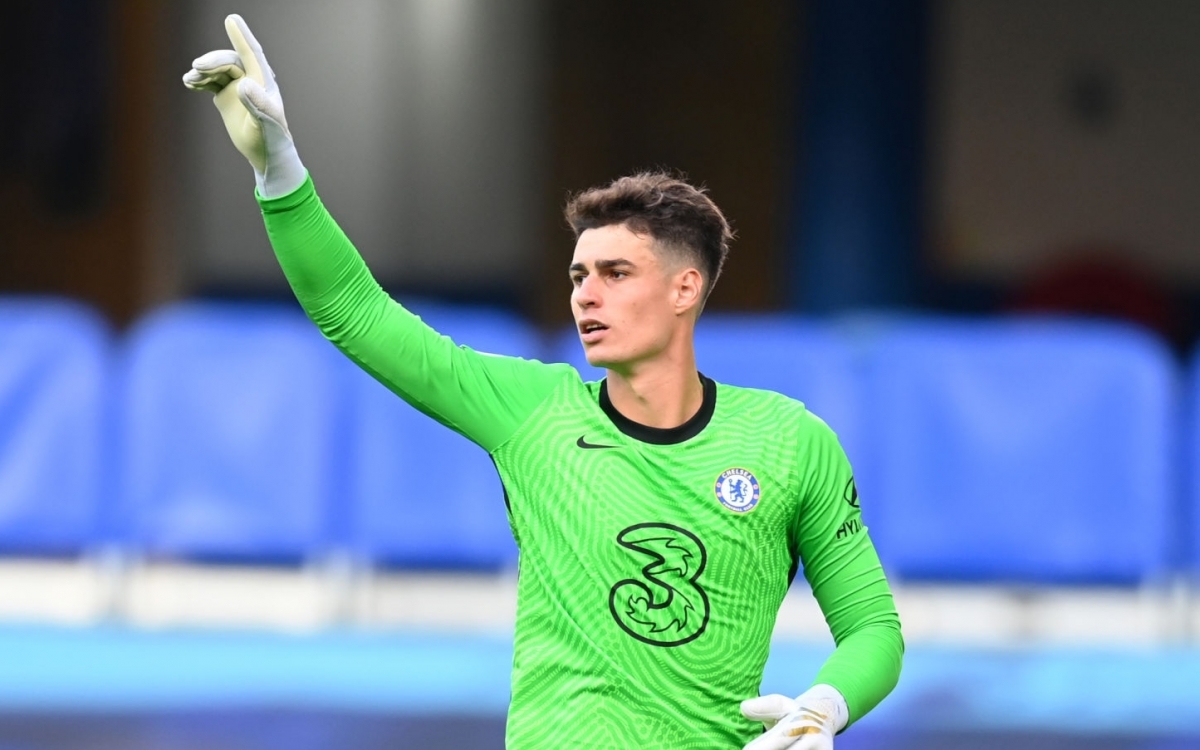 Kepa mắc sai lầm nghiêm trọng ở trận đấu với Liverpool (Ảnh: Getty).
