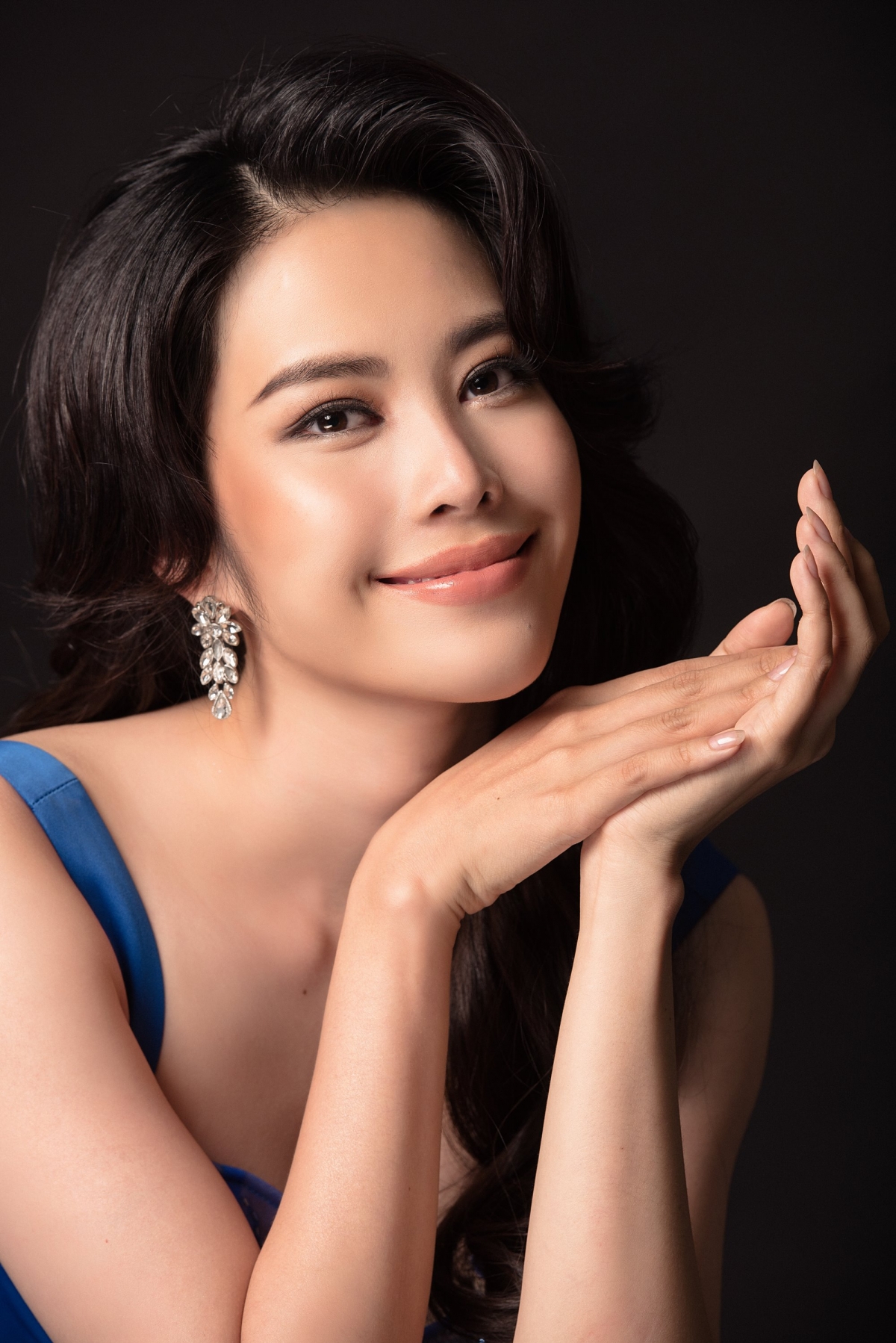 Đam mê nghệ thuật và luôn hết mình với công việc mình theo đuổi nhưng Nam Em đã có khoảng thời gian ở ẩn vì căn bệnh trầm cảm.
