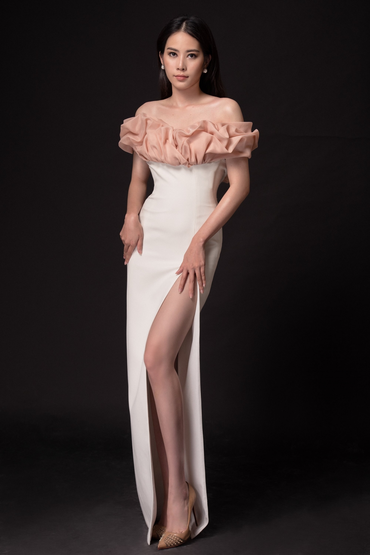 May mắn cô được các chuyên gia tâm lý, bác sĩ tâm lý hết lòng quan tâm và giúp đỡ, chữa bệnh cho cô khi tinh thần không ổn định. Và hiện tại, Nam Em đã phần nào trở nên vui vẻ và hoà nhập với cuộc sống như trước đây.