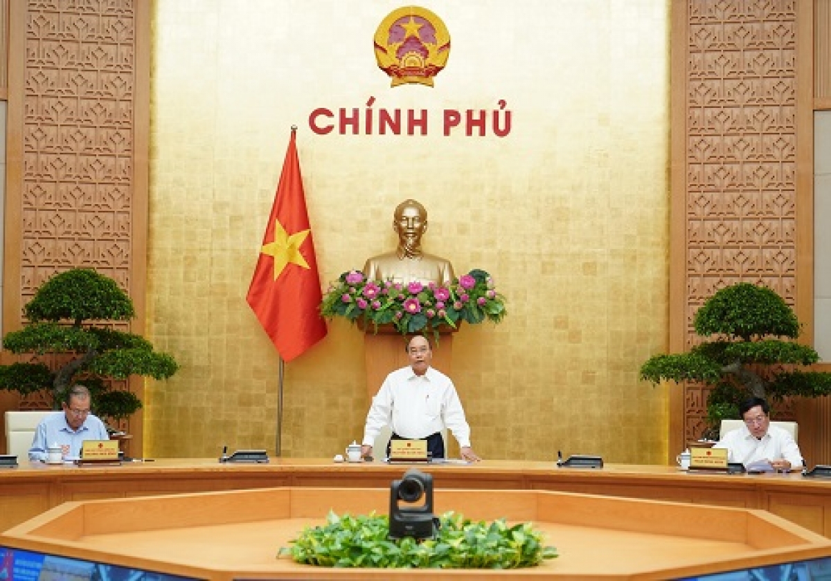 Thủ tướng Nguyễn Xuân Phúc phát biểu tại cuộc họp.