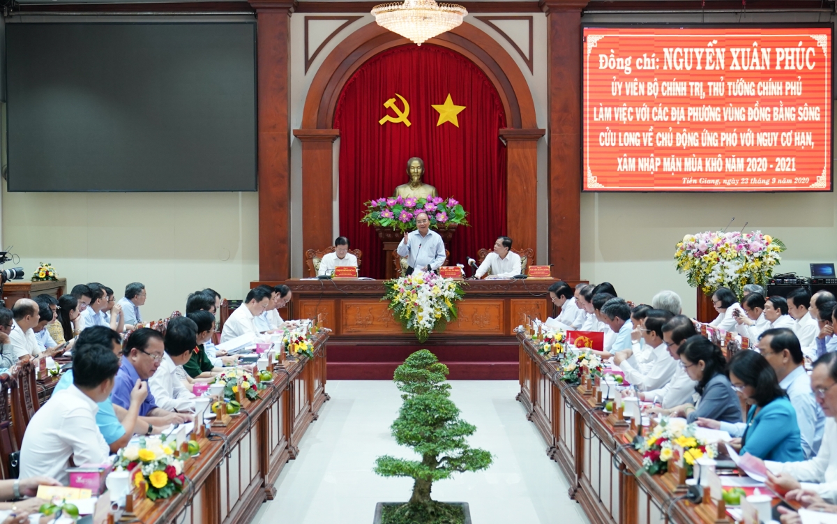 Toàn cảnh buổi làm việc.