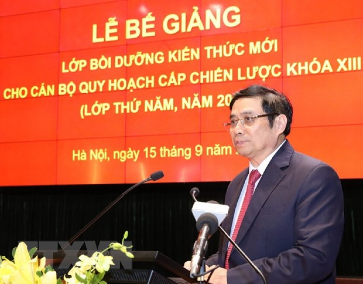 Ông Phạm Minh Chính, Ủy viên Bộ Chính trị, Bí thư Trung ương Đảng, Trưởng Ban Tổ chức Trung ương phát biểu tại Lễ bế giảng. (Ảnh: Văn Điệp/TTXVN)