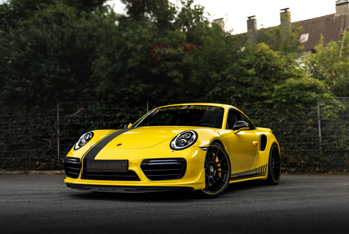 
Nếu Porsche 911 Turbo S 2021 mạnh 641 mã lực vẫn chưa đủ làm bạn hài lòng, chiếc 911 Turbo S đời 2017 nâng cấp bởi Manhart Performance sẽ có thể đáp ứng điều này.Về mặt hiệu suất, nhà độ khẳng định chiếc 991.2 Turbo S đã được điều chỉnh có khả năng tăng tốc từ 0 – 100 km/h với 2,4 giây.
 