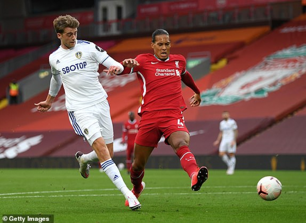 Liverpool và Leeds United đang cống hiến trận cầu hấp dẫn với màn rượt đuổi tỷ số kịch tính. (Ảnh: Getty).