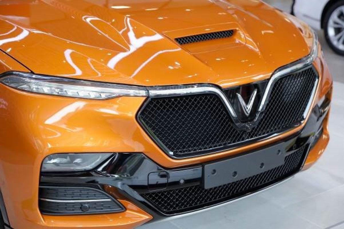 V8 vốn là động cơ được phát minh để dành cho máy bay. Ngày nay, V8 được xem là “trái tim” của những chiếc siêu xe, các dòng xe sang và xe thể thao, mang lại cho chủ nhân trải nghiệm vượt trội với âm thanh đặc biệt.