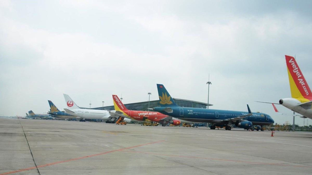 Các hãng hàng không đang nỗ lực mở lại đường bay quốc tế sau thời gian tạm dừng vì ảnh hưởng của dịch COVID-19. (Ảnh: Việt Hùng/Vietnam+)