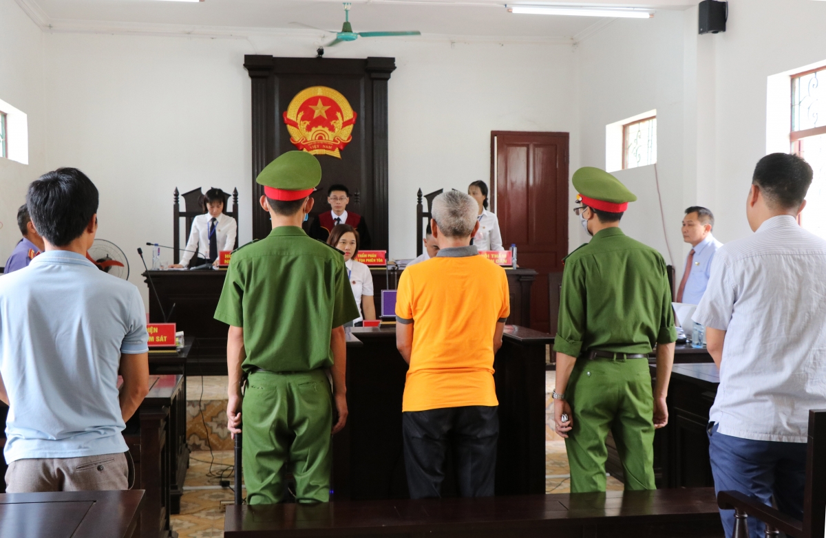 Hội đồng xét xử cho rằng hành vi của bị cáo Nguyễn Hải Phong đã đủ yếu tố cấu thành tội lạm dụng tín nhiệm chiếm đoạt tài sản.