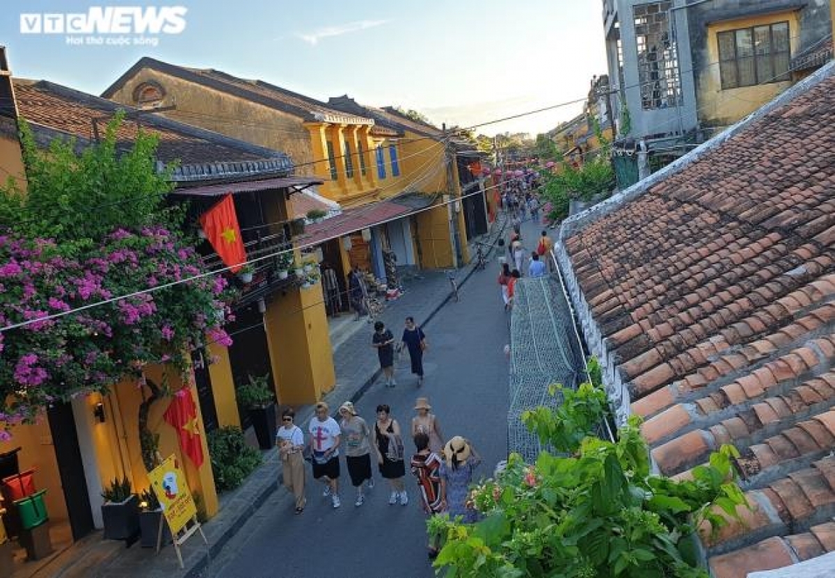 Phố cổ Hội An vắng khách vì dịch Covid-19.