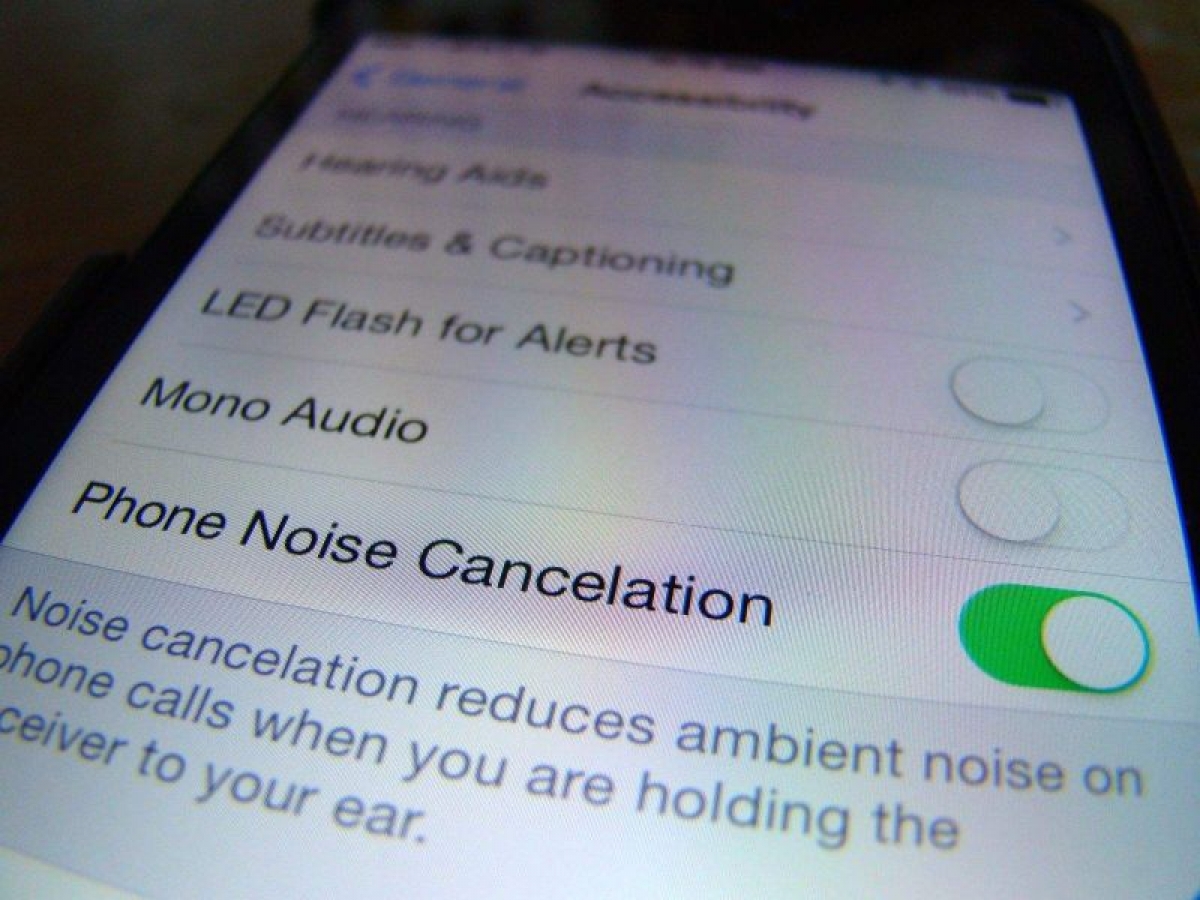 Hãy chuyển Phone Noise Cancellation sang trạng thái tắt
