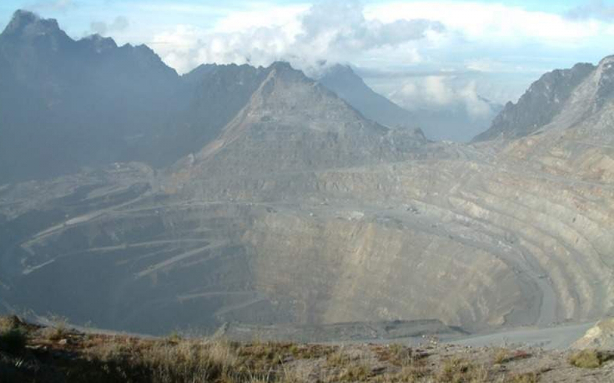 Nằm ở độ cao 4.100m so với mực nước biển, mỏ vàng Grasberg được phát hiện vào năm 1936 bởi một nhà địa chất người Hà Lan.