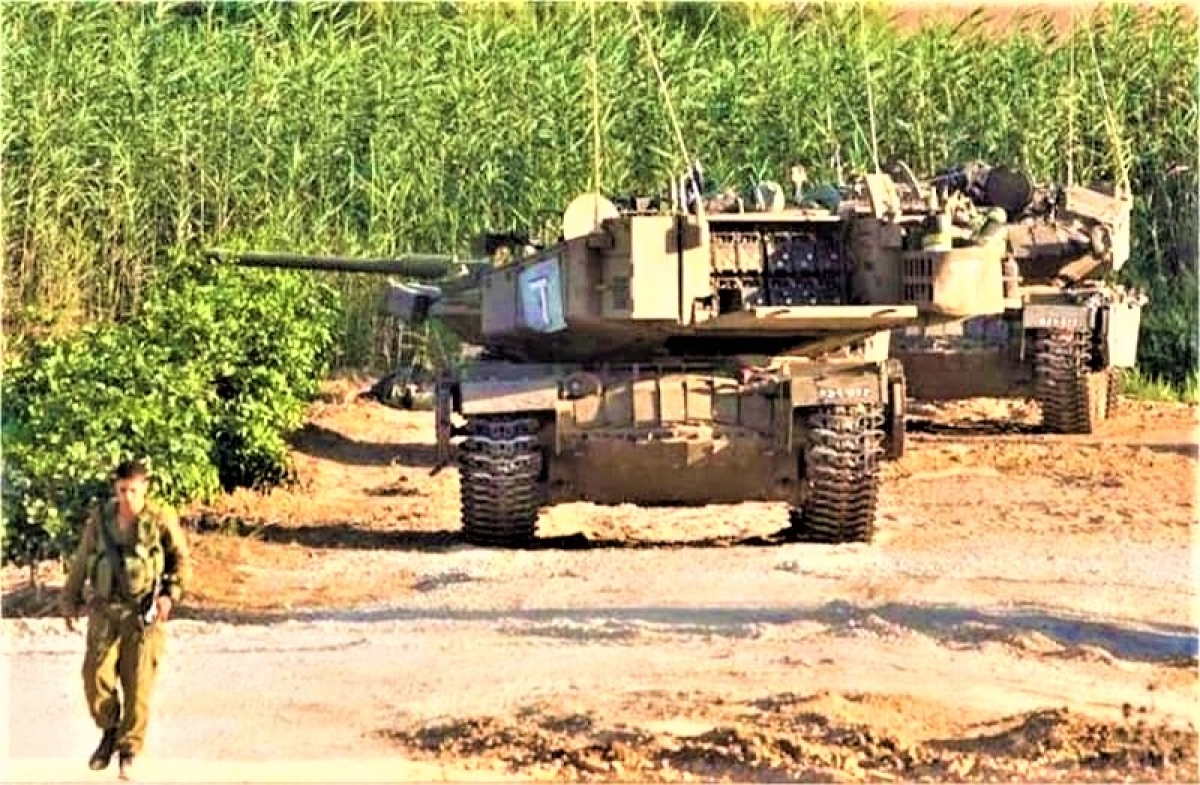 Tổ hợp tên lửa Pereh với các ống phóng tên lửa nhìn từ phía sau; Nguồn: N&amp;T