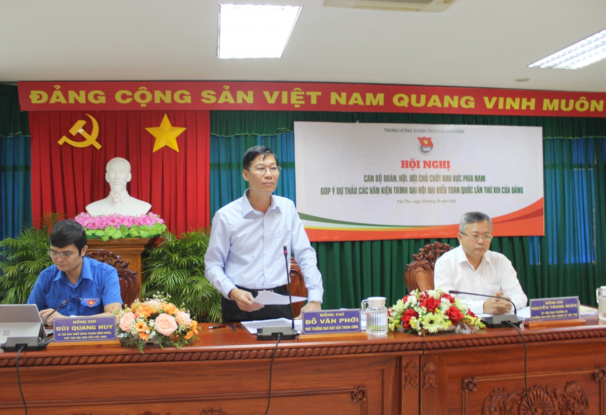 Ông Đỗ Văn Phới, Phó trưởng Ban Dân vận Trung ương phát biểu kết luận Hội nghị đóng góp ý kiến.