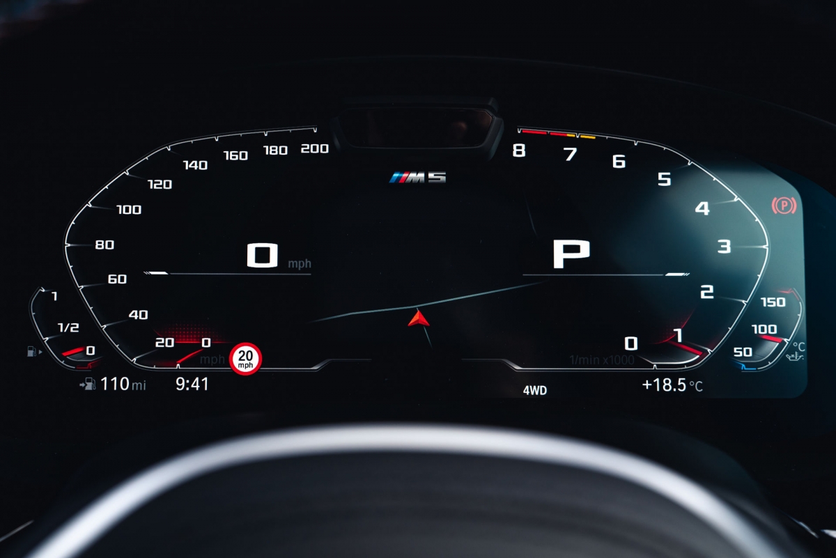 M5 Competition có thể tăng tốc từ 0-100 km/h trong 3,3 giây trong khi bản M5 thường thực hiện điều này trong 3,4 giây./.
