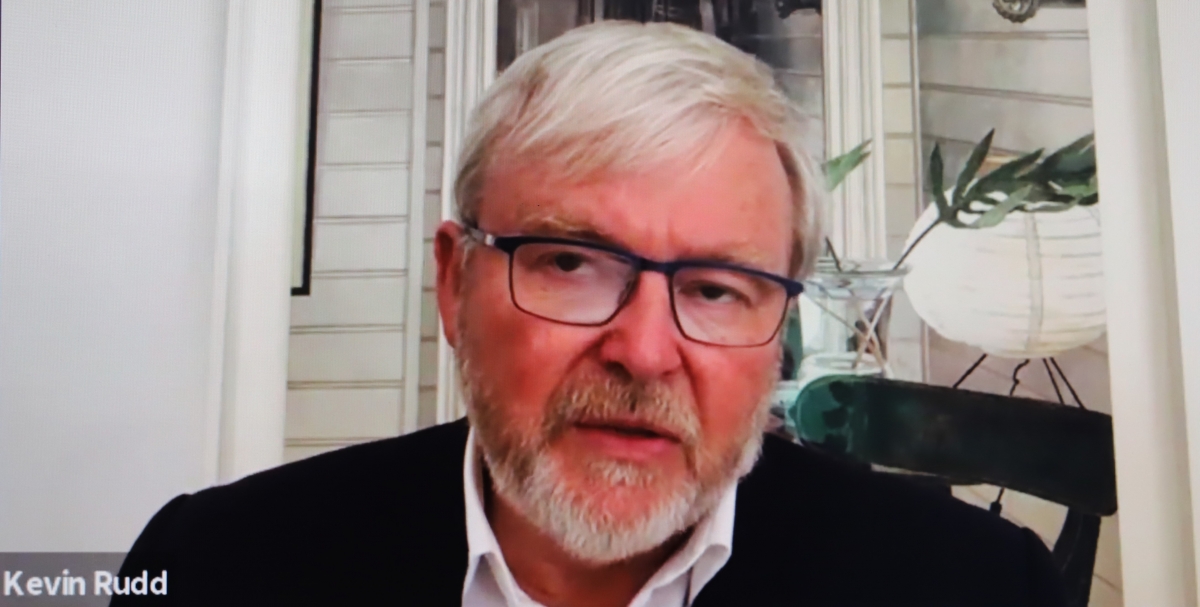 Nguyên Thủ tướng Australia Kevin Rudd phát biểu khai mạc hội thảo.