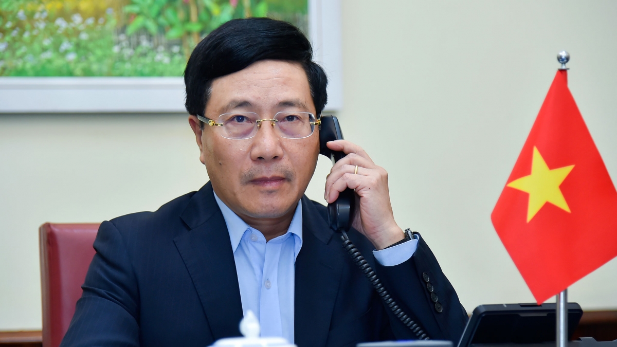 Phó Thủ tướng, Bộ trưởng Ngoại giao Phạm Bình Minh điện đàm với Bộ trưởng Ngoại giao Maldives