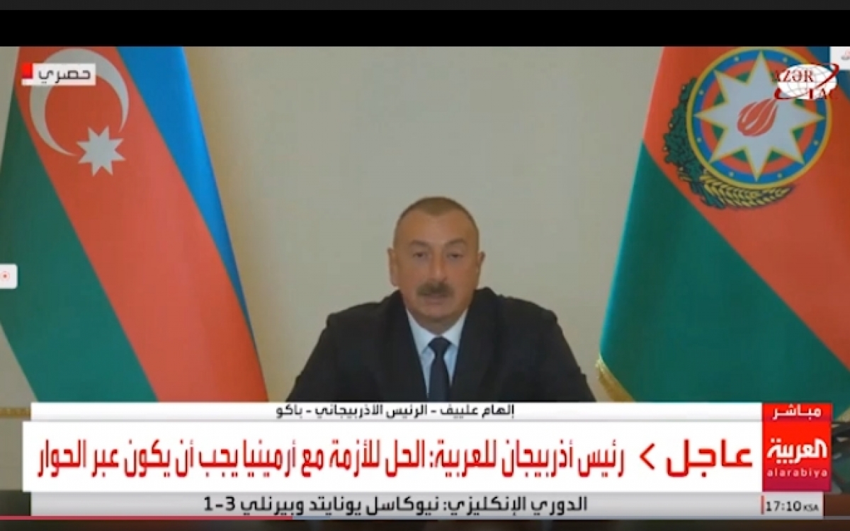 Tổng thống Azerbaijan Ilham Aliyev trả lời phỏng vấn của kênh truyền hình Al Arabiya  vào đầu tháng 10, về vấn đề xung đột Nagorno-Karabakh. (Nguồn ảnh: Al Arabiya/Azertag)