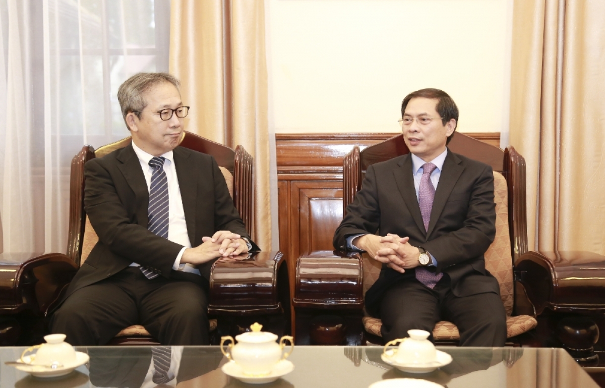 Hai bên nhất trí tiếp tục phối hợp chặt chẽ trong khuôn khổ các diễn đàn khu vực và quốc tế như Liên Hợp Quốc, APEC, ASEM...