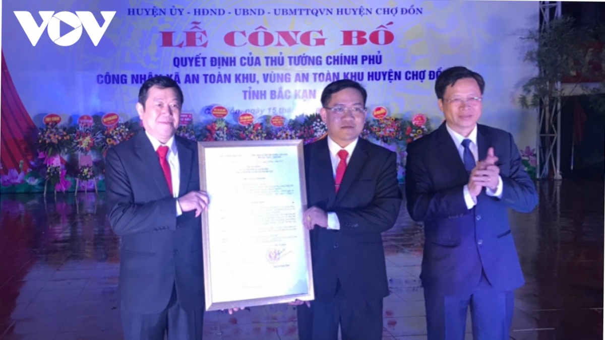 Công bố Quyết định của Thủ tướng Chính phủ công nhận xã An toàn khu, vùng An toàn khu tại Bắc Kạn.