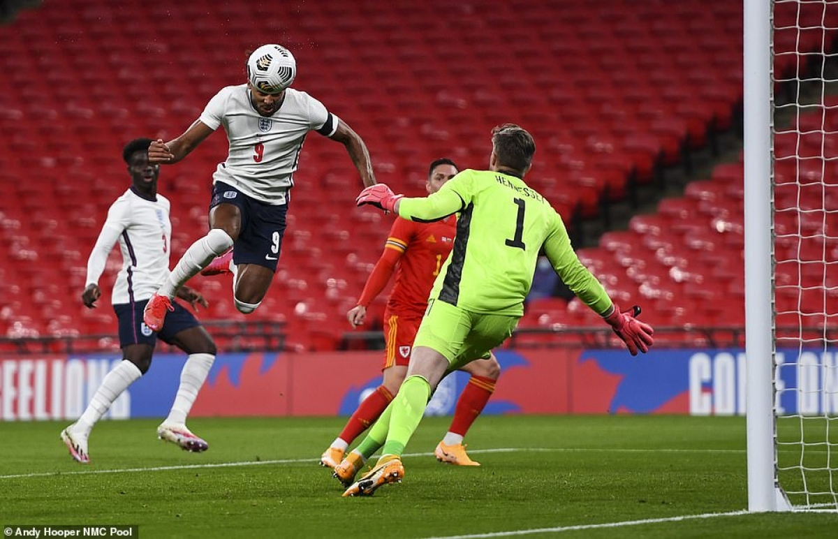 Dominic Calvert-Lewin ghi bàn mở tỉ số (Ảnh: Daily Mail).