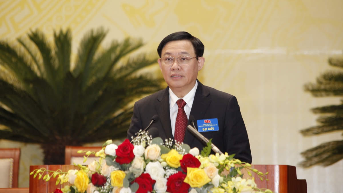 Thay mặt Bộ Chính trị, ông Vương Đình Huệ phát biểu chỉ đạo Đại hội Đảng bộ tỉnh Vĩnh Phúc.