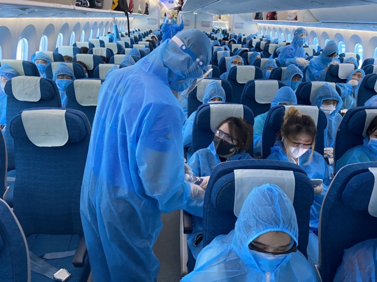 Đưa công dân Việt Nam từ nước ngoài về nước. 