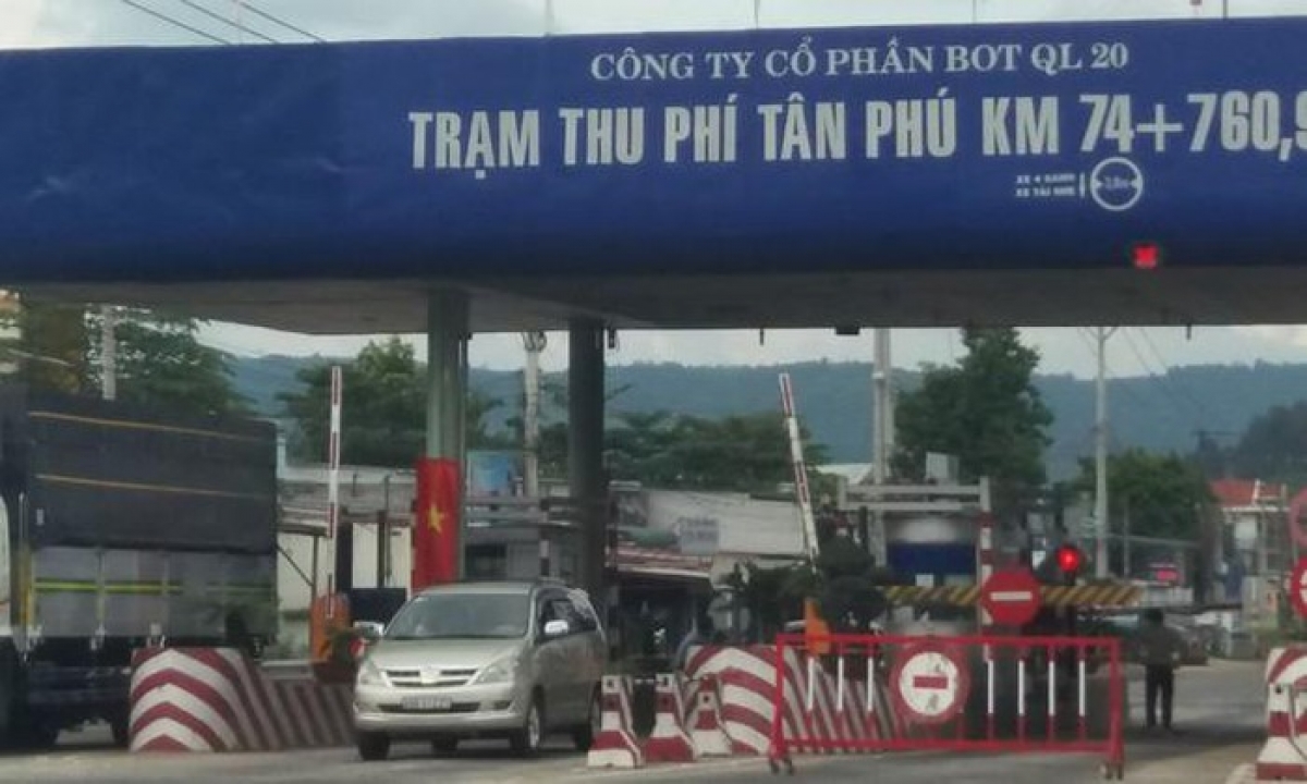 Trạm thu phí Tân Phú trên Quốc lộ 20, nối tỉnh Đồng Nai với Lâm Đồng sẽ dừng thu phí từ 14 giờ ngày 20/10/2020.