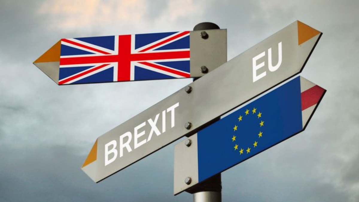 Kịch bản về một sự chia tay không thỏa thuận đang bao trùm cả London, Brussels. Ảnh: Financial Times