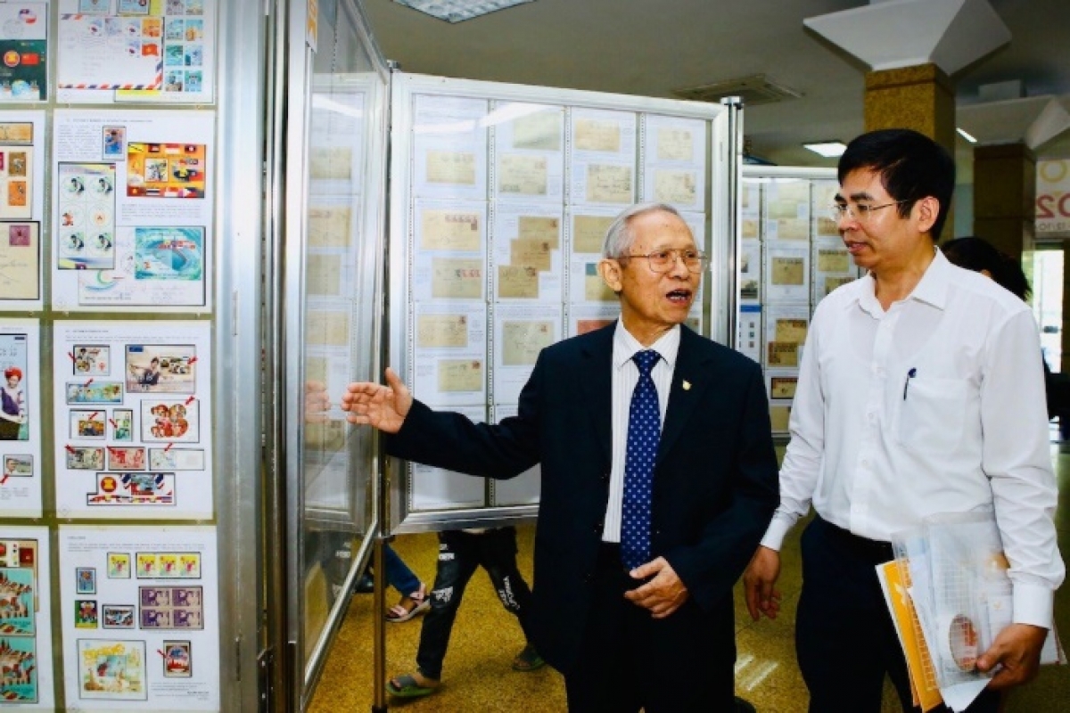 Triển lãm có chủ đề "Đổi mới và phát triển bền vững"