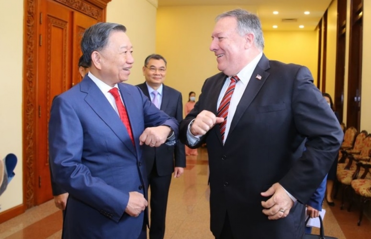 Bộ trưởng Công an Tô Lâm và ngoại trưởng Mỹ Mike Pompeo. (Ảnh: baoquocte.vn)