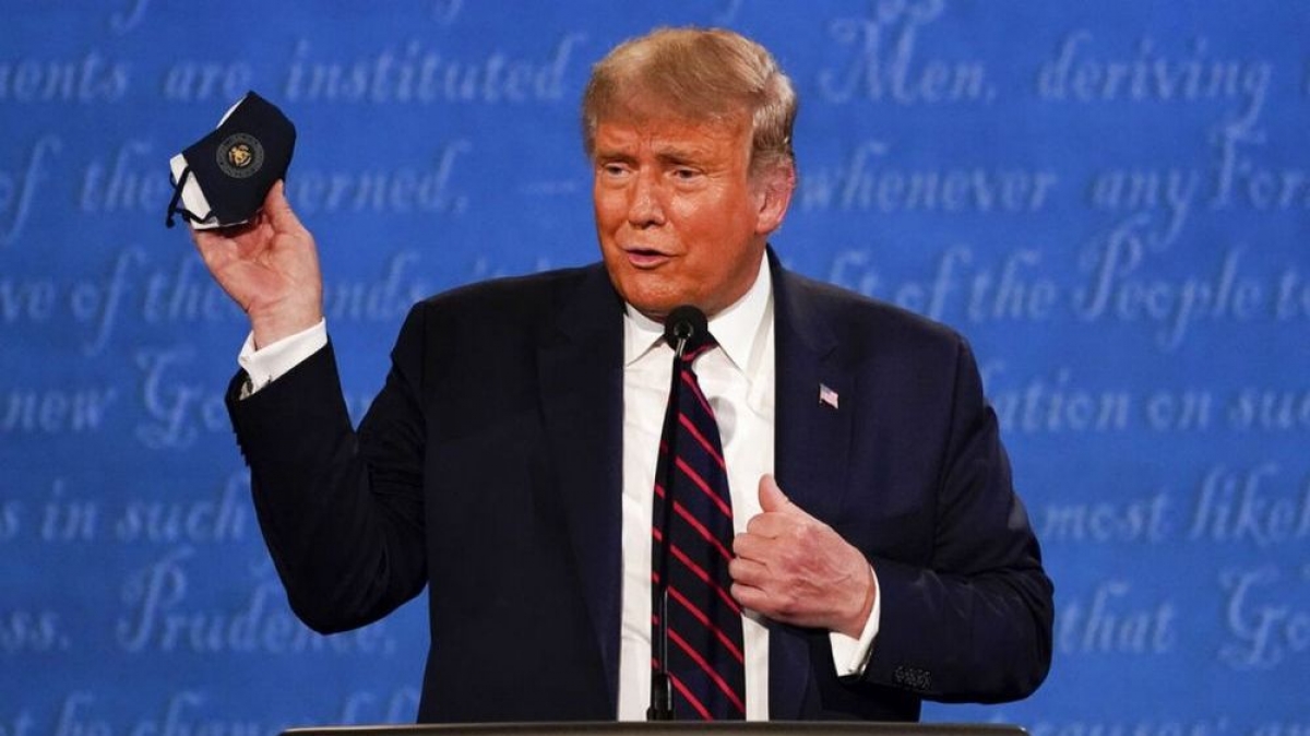 Tổng thống Trump tại cuộc tranh luận đầu tiên. Ảnh: AP 