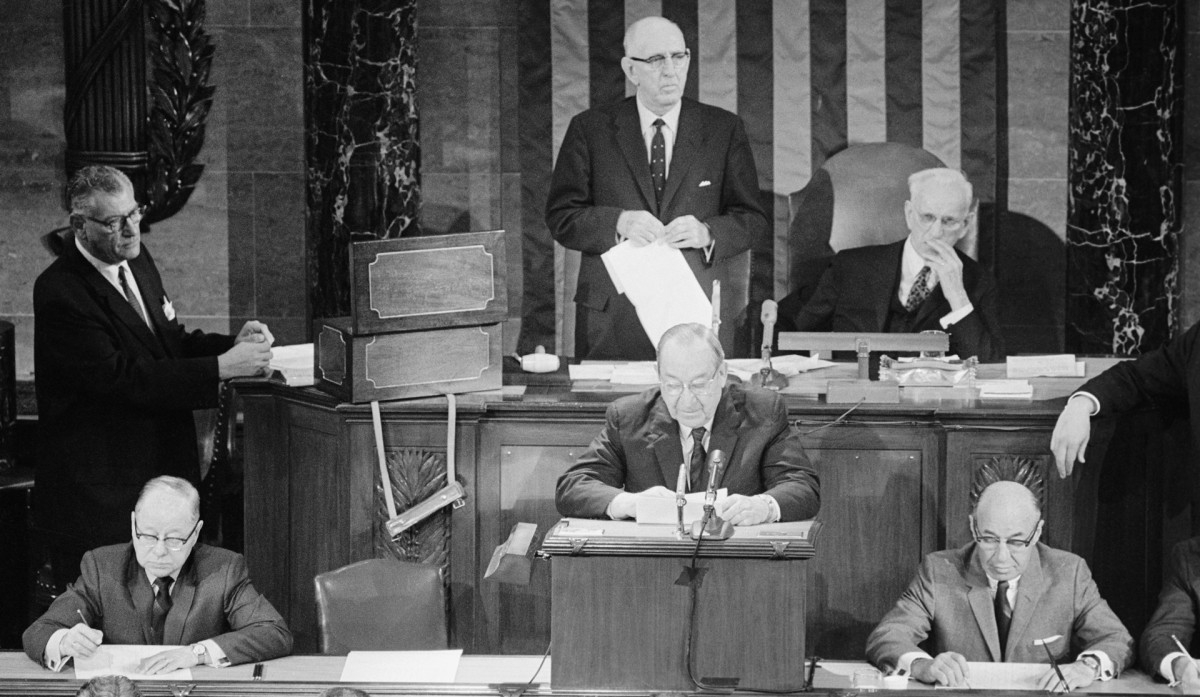 Quốc hội thông báo chiến thắng ở đại cử tri đoàn thuộc về Richard Nixon ngày 6/1/1969. Ảnh: Getty