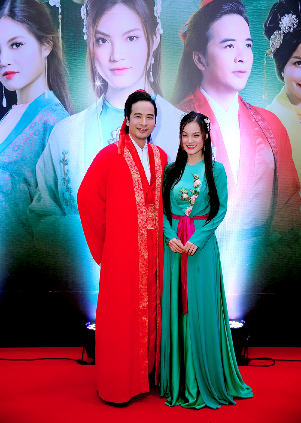 MV "Nỗi buồn đáy tim" do nhạc sĩ Vương Anh Tú sáng tác còn có sự tham gia diễn xuất của diễn viên Đoàn Minh Tài. Với câu chuyện Thúy Vân ngoại truyện, nội dung MV miêu tả mối tình của cô với chàng trai nhà nghèo và gặp không ít những trắc trở khiến khán giả không khỏi xúc động khi xem.