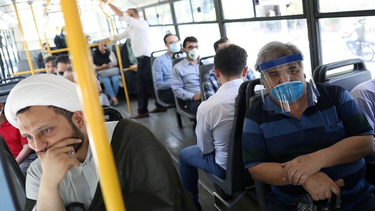 Iran áp đặt trừng phạt để phòng dịch covid-19 - Ảnh Reuters