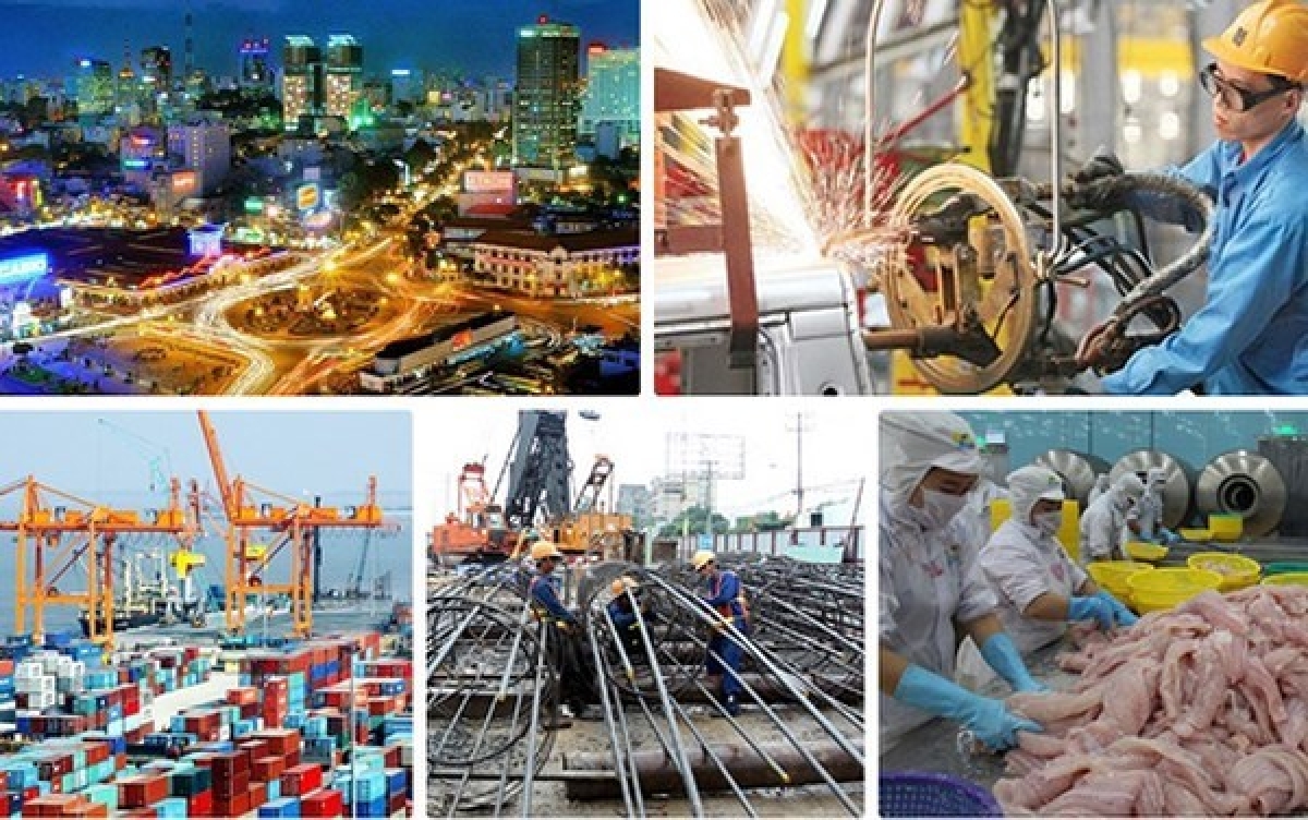 Một gói kích thích tăng trưởng cho là “không tốn tiền” được các chuyên gia nhấn mạnh, đó là việc đầu tư vào chuyển đổi số, hỗ trợ cung cấp thông tin về các thị trường xuất nhập khẩu cho cộng đồng doanh nghiệp.