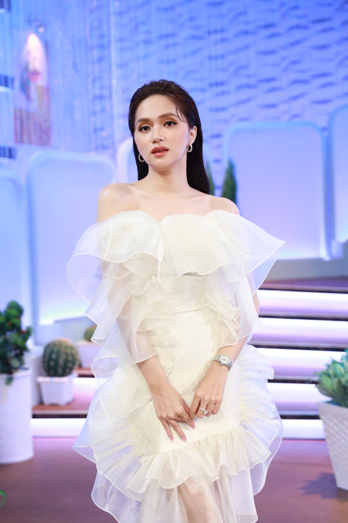 Hương Giang.