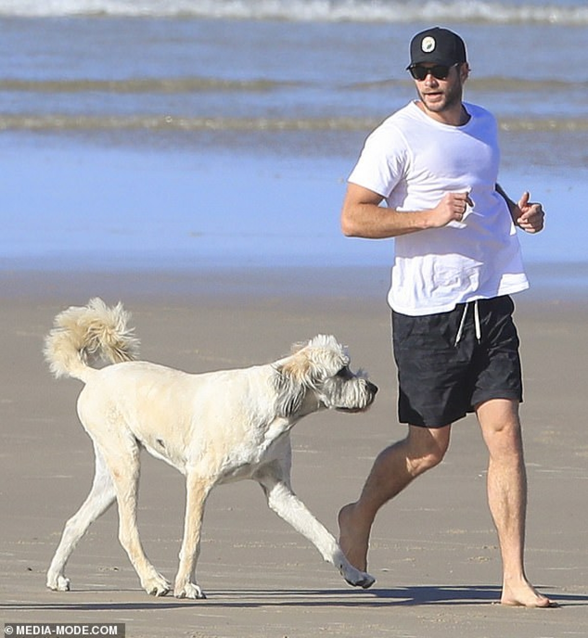 Liam Hemsworth và Miley Cyrus ly hôn hồi tháng 8/2019.