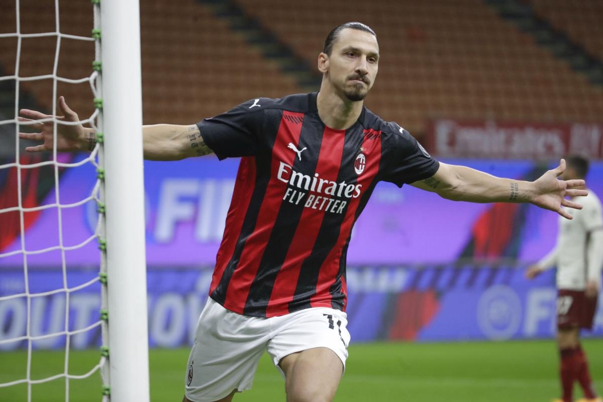 Ibrahimovic ghi 2 bàn cho Milan ở trận đấu này. (Ảnh: Getty).