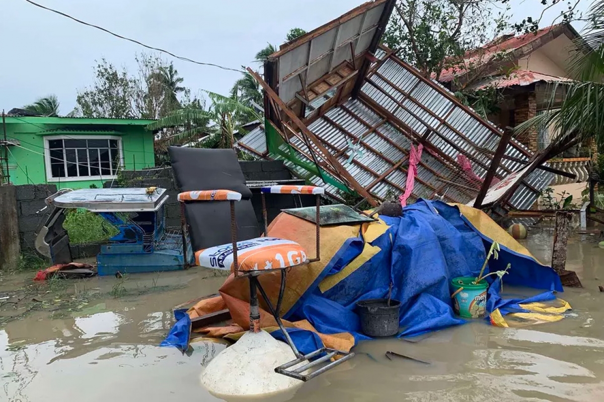 Philippines tan hoang khi cơn bão Molave đi qua. Ảnh: AFP