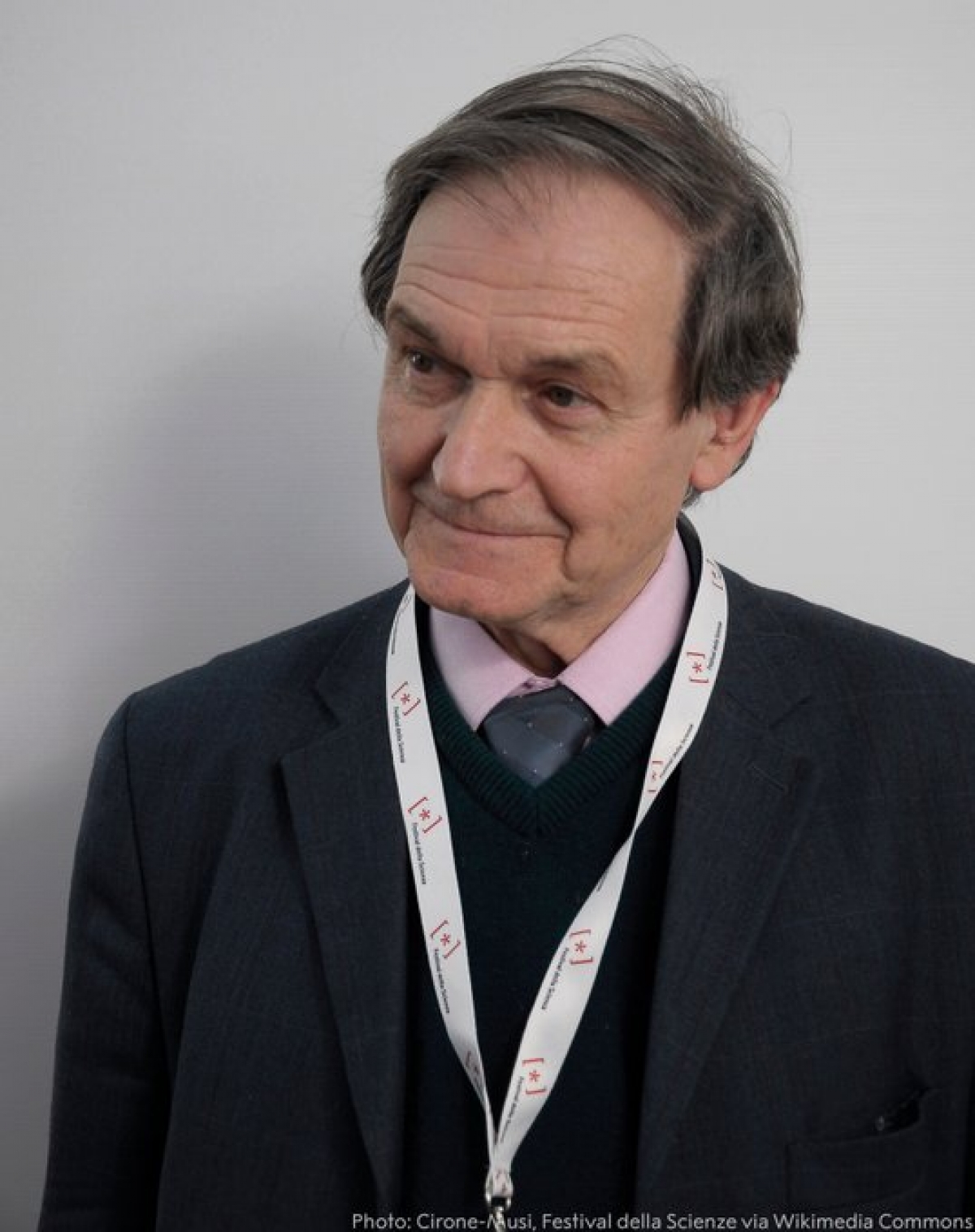 Roger Penrose. Ảnh: Nobel Prize